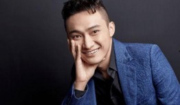 爆料波哥打老人的视频,现场画面令人愤慨